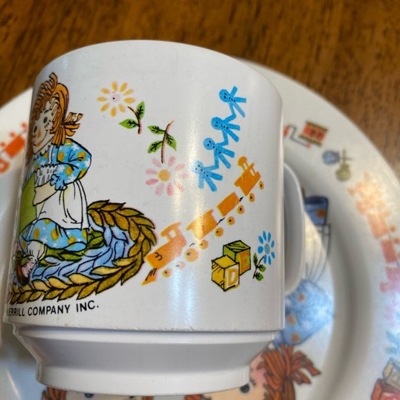 Oneida vintage Raggedy Ann and Andy plate and cup. - Picture 3 of 7